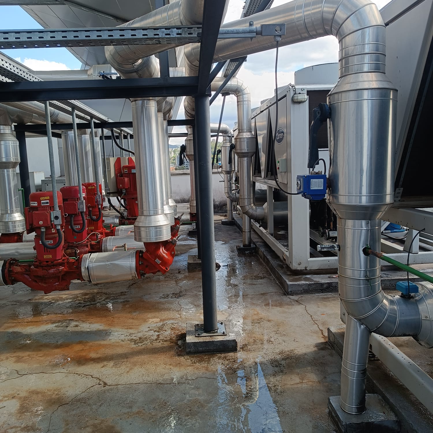 Sistema Chiller instalado em obra corporativa